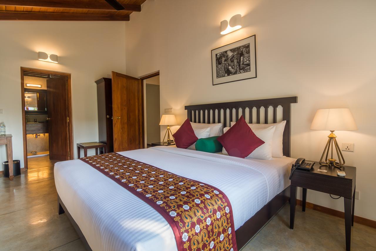 Kings Pavilion Luxury Hotel Kandy Kültér fotó
